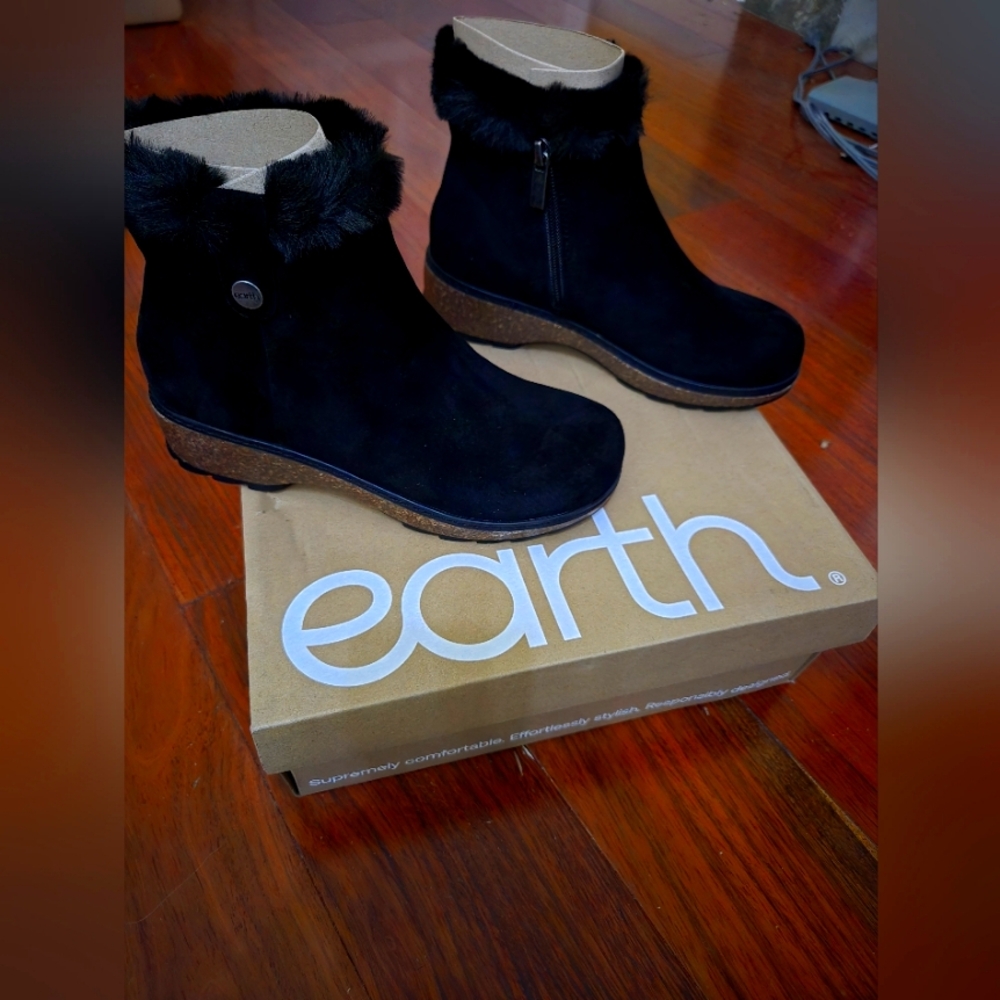 Earth Black Suede Ankle Boots with Faux Fur Trim